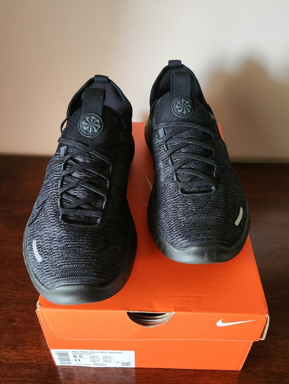 Nike Free Run Flyknit Next Nature Triple Black Men's Size 9.5 w/ box FB1276-001
